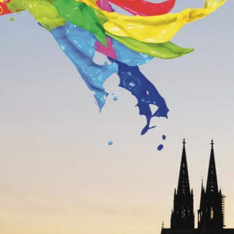Thomas Boxberger Bunte flüssige Farben am frühen Abendhimmel, unten rechts die Silhouette des Kölner Doms
